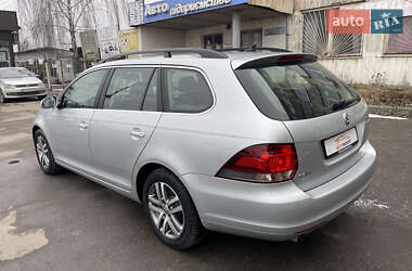 Універсал Volkswagen Golf 2010 в Сумах