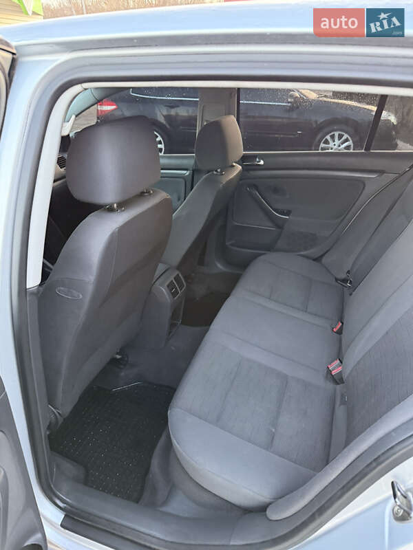 Кабріолет Volkswagen Golf 2004 в Томашполі