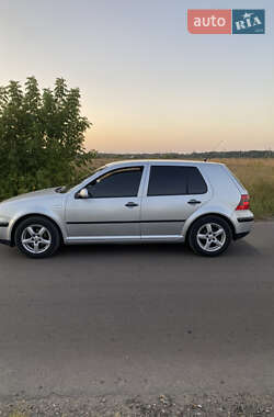 Хетчбек Volkswagen Golf 2002 в Черкасах