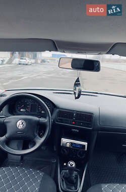 Хетчбек Volkswagen Golf 2002 в Мукачевому