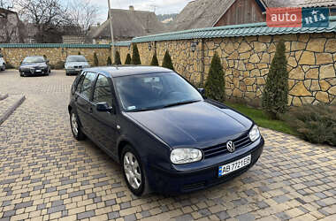 Хетчбек Volkswagen Golf 2003 в Могилів-Подільському