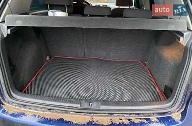 Хетчбек Volkswagen Golf 2006 в 