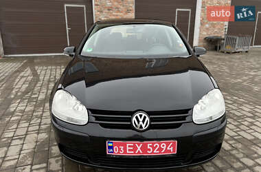 Хетчбек Volkswagen Golf 2005 в Луцьку