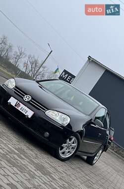 Хетчбек Volkswagen Golf 2006 в Стрию