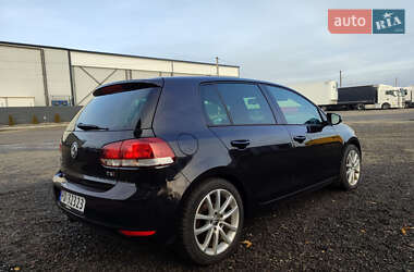 Хэтчбек Volkswagen Golf 2010 в Луцке