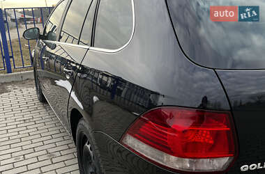 Універсал Volkswagen Golf 2011 в 