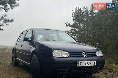 Хетчбек Volkswagen Golf 2002 в Чернігові