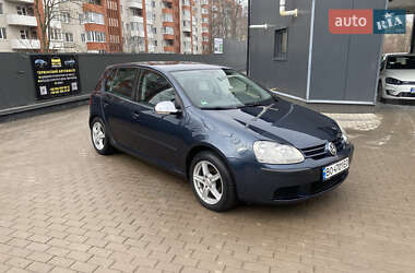 Хэтчбек Volkswagen Golf 2004 в Тернополе