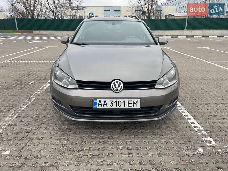 Універсал Volkswagen Golf 2016 в Києві