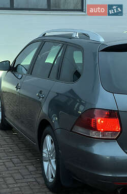 Универсал Volkswagen Golf 2012 в 