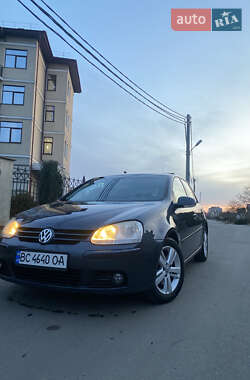 Хэтчбек Volkswagen Golf 2006 в Червонограде