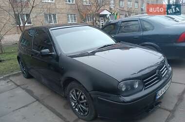 Хэтчбек Volkswagen Golf 1998 в Киеве