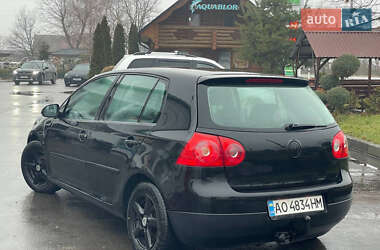 Хэтчбек Volkswagen Golf 2004 в Виноградове