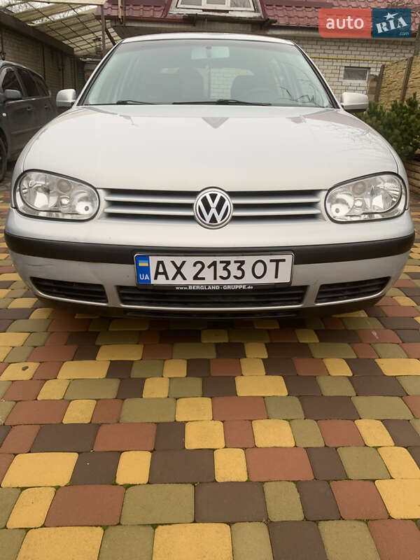 Volkswagen Golf 2000