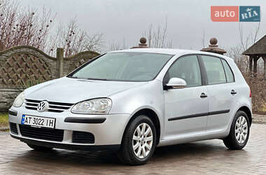 Хэтчбек Volkswagen Golf 2004 в Заболотове