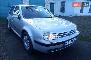 Хетчбек Volkswagen Golf 2003 в Львові