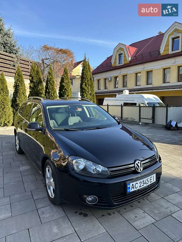 Універсал Volkswagen Golf 2009 в Луцьку