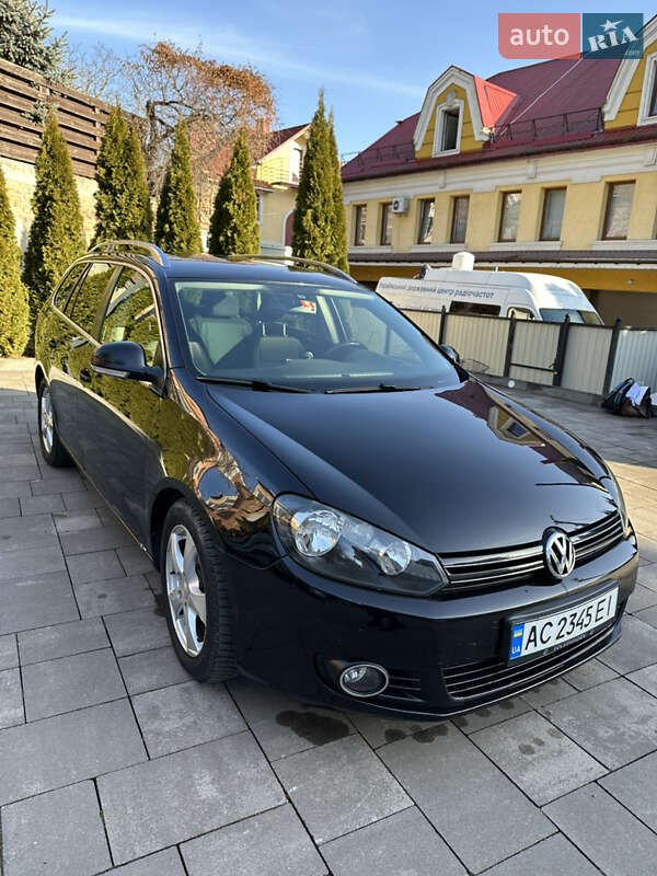 Універсал Volkswagen Golf 2009 в Луцьку