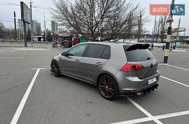 Хэтчбек Volkswagen Golf 2014 в 