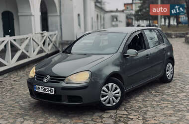 Хэтчбек Volkswagen Golf 2003 в Белой Церкви