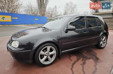 Хетчбек Volkswagen Golf 2001 в Броварах