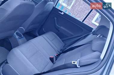 Хетчбек Volkswagen Golf 2006 в 