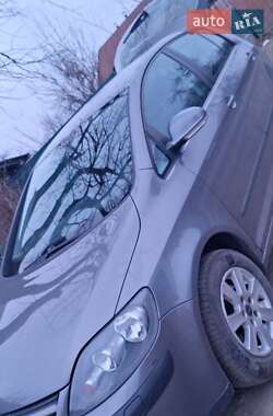 Хетчбек Volkswagen Golf 2006 в 