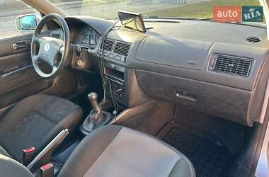 Хэтчбек Volkswagen Golf 2000 в Трускавце