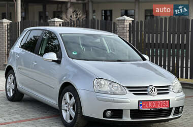 Хетчбек Volkswagen Golf 2008 в Старокостянтинові