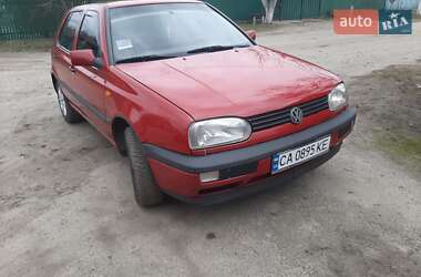 Хэтчбек Volkswagen Golf 1996 в Смеле