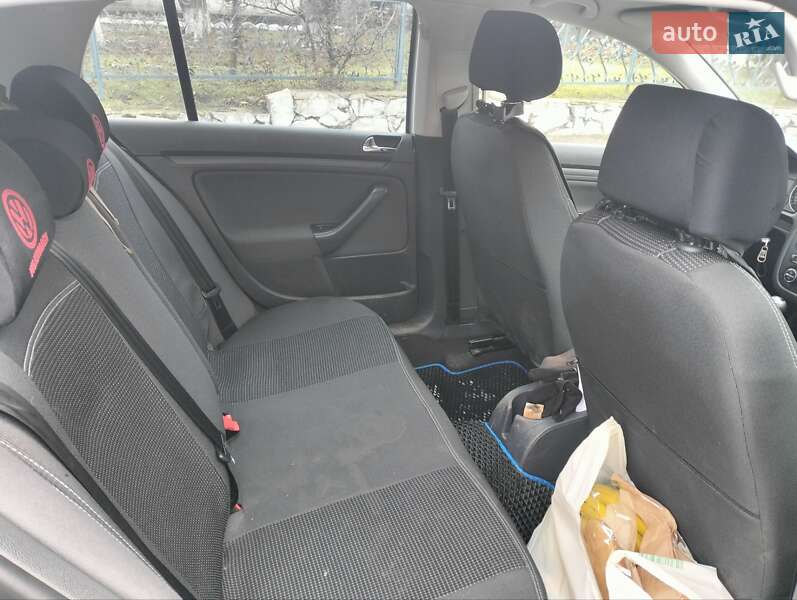 Хетчбек Volkswagen Golf 2005 в Знам'янці