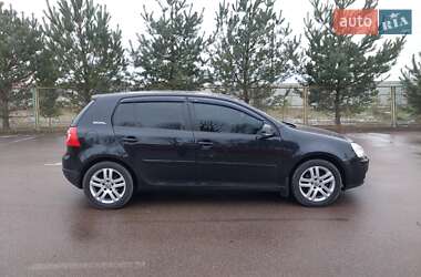 Хетчбек Volkswagen Golf 2006 в Сумах