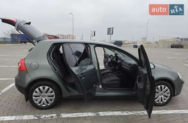 Хэтчбек Volkswagen Golf 2005 в Одессе