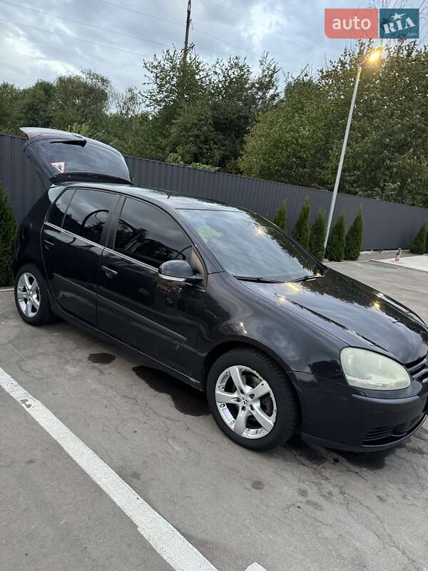 Хетчбек Volkswagen Golf 2003 в Немирові
