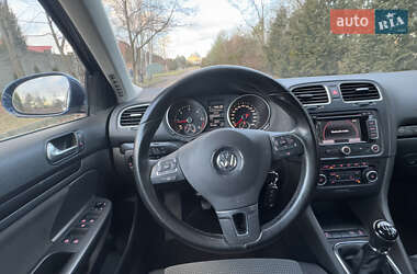 Универсал Volkswagen Golf 2011 в Ровно