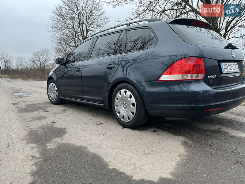 Універсал Volkswagen Golf 2009 в Вінниці