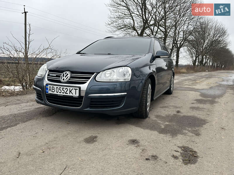 Універсал Volkswagen Golf 2009 в Вінниці