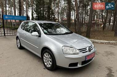 Хэтчбек Volkswagen Golf 2005 в Броварах