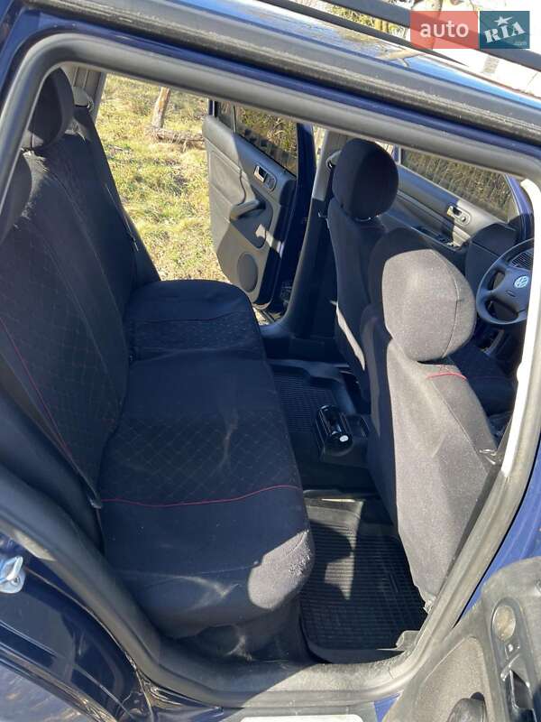 Универсал Volkswagen Golf 2001 в Ивано-Франковске