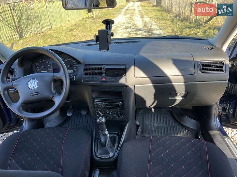 Универсал Volkswagen Golf 2001 в Ивано-Франковске