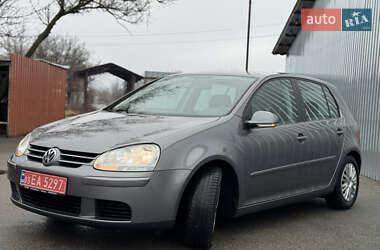 Хетчбек Volkswagen Golf 2005 в Березані