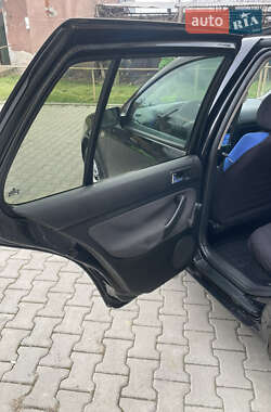 Хэтчбек Volkswagen Golf 1998 в 