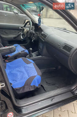 Хэтчбек Volkswagen Golf 1998 в 