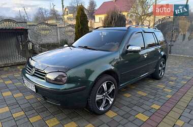 Універсал Volkswagen Golf 1999 в Чернівцях