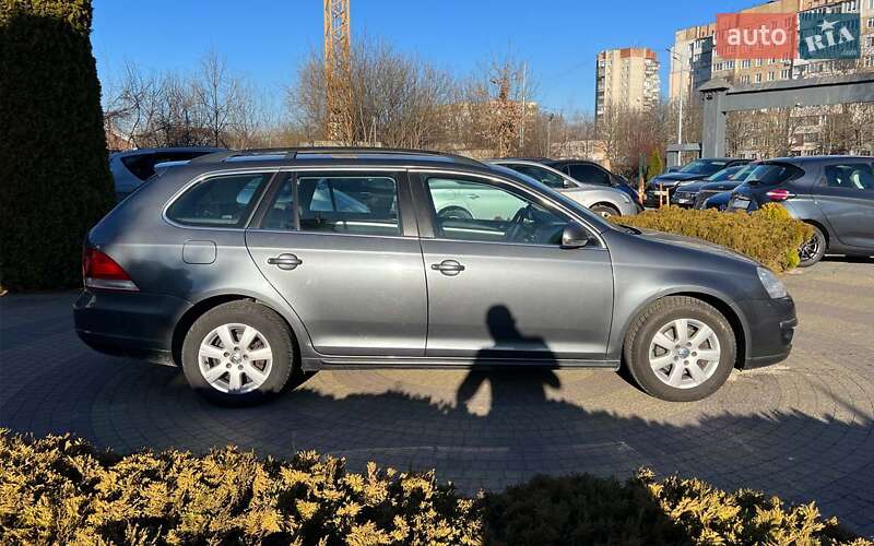 Универсал Volkswagen Golf 2009 в Львове
