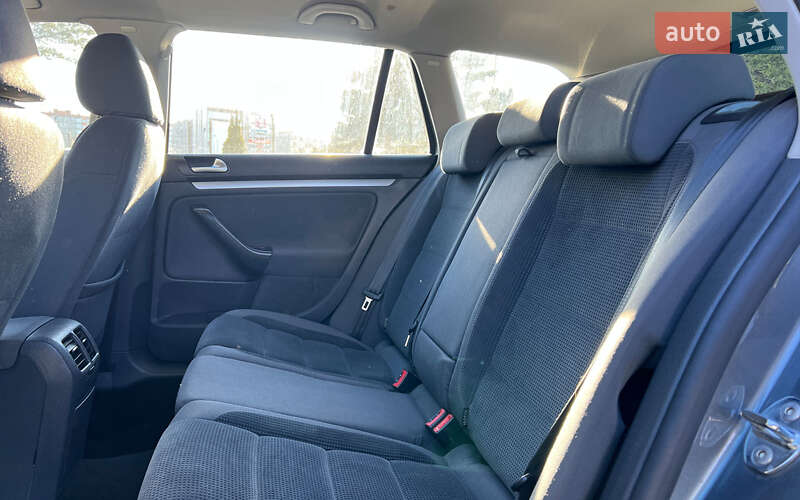 Универсал Volkswagen Golf 2009 в Львове