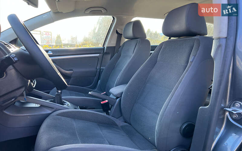 Универсал Volkswagen Golf 2009 в Львове