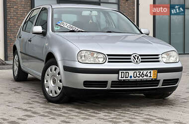 Хэтчбек Volkswagen Golf 2002 в Тернополе