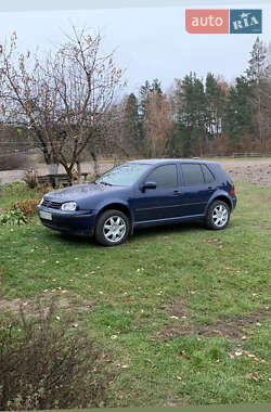 Хетчбек Volkswagen Golf 2002 в Кременці