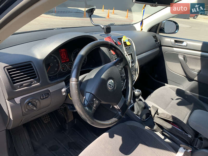 Універсал Volkswagen Golf 2009 в Харкові